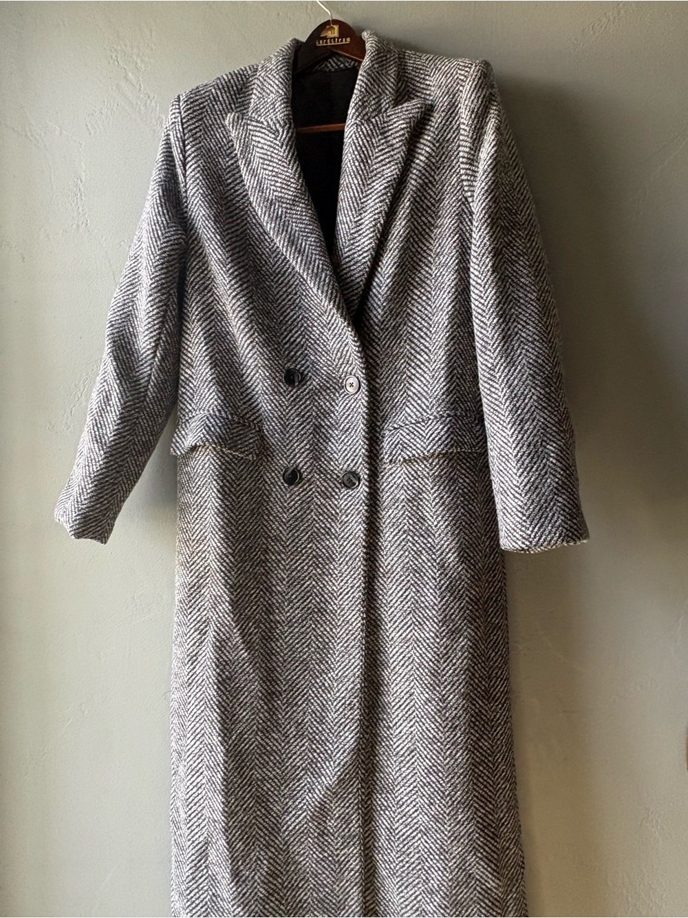 Herringbone Tweed Long Grey & White Overcoat ~ Size M